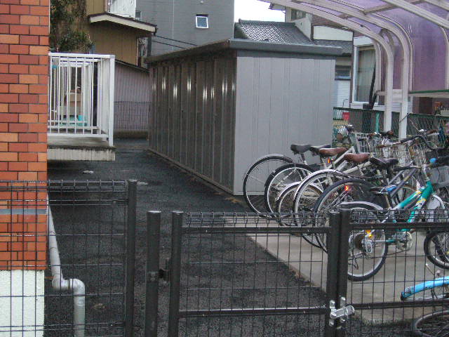 その他設備　物置付き、駐輪場完備