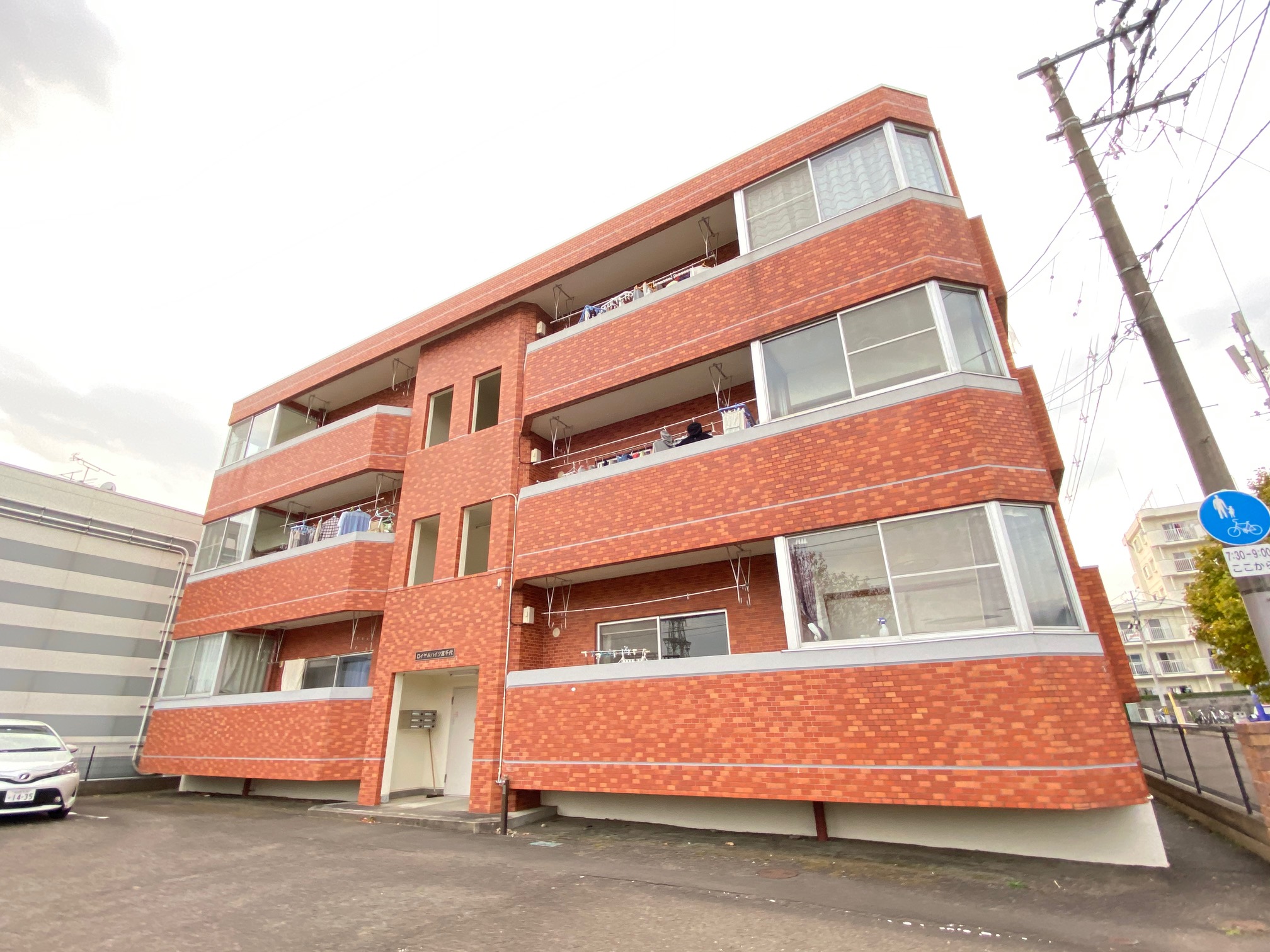 建物外観　６世帯マンション