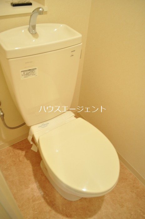 トイレ　清潔感のあるトイレ。