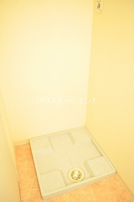 その他　室内洗濯機置き場です。