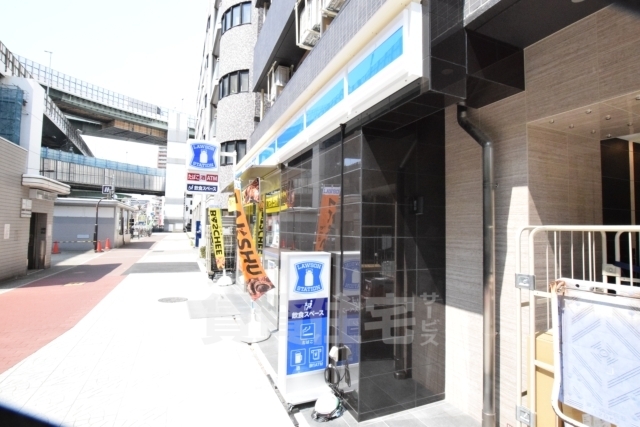 コンビニ　ローソン　西本町三丁目店（コンビニ）まで98m