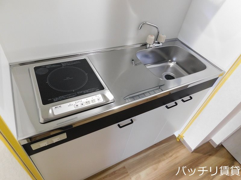 キッチン　※同マンション別部屋写真の為、現状優先。
