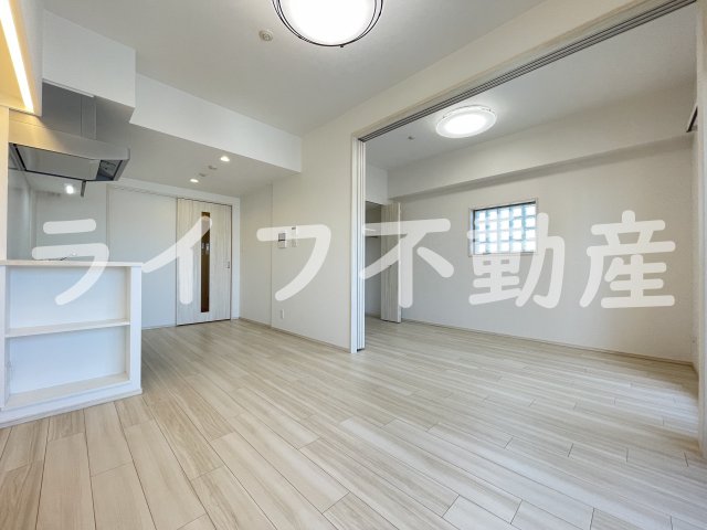 居室・リビング　こちらのリビングで趣味の時間をお楽しみください