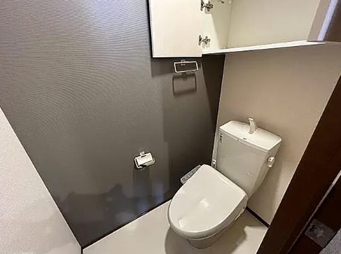 トイレ　※同建物の別のお部屋の写真です。