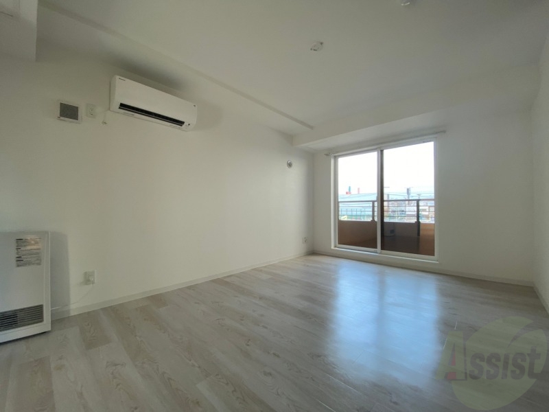 居室・リビング　明るいお部屋は気持ちよく過ごせそうですね。