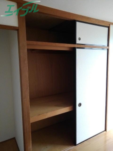 収納　同型参考写真