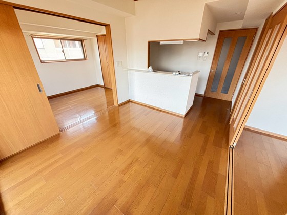 居室・リビング　※別部屋の写真です