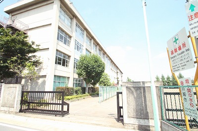 中学校　川越市立霞ケ関中学校（中学校）まで83m