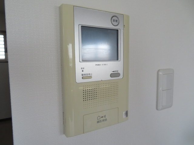 セキュリティ　下駄箱付の玄関