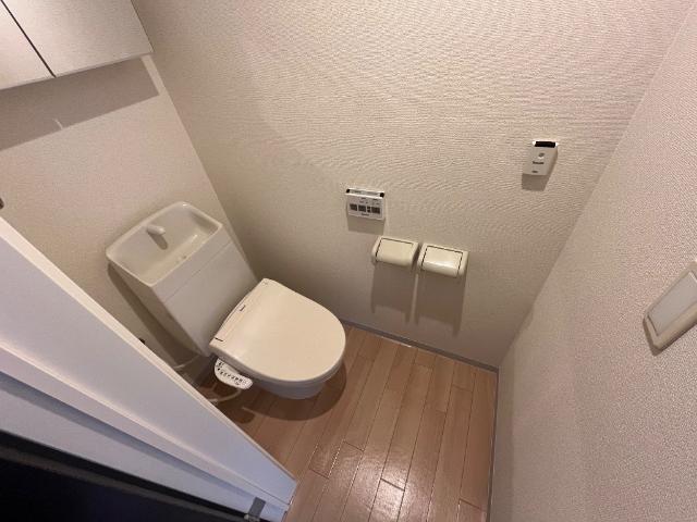 トイレ　シャワー付きトイレ
