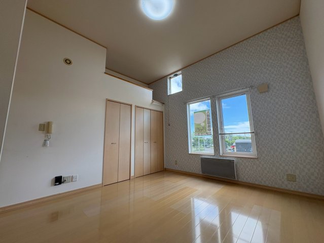 ソフィア鶴野の居間写真