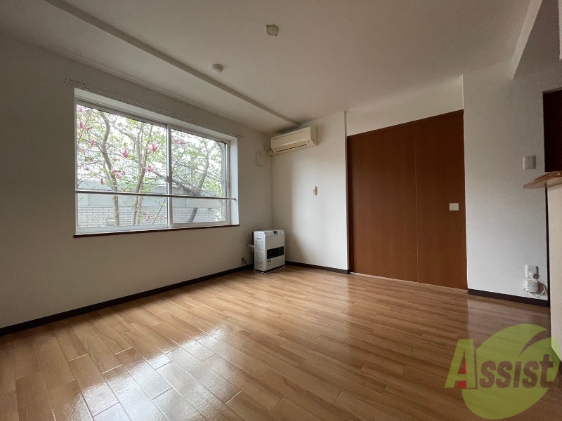 居室・リビング　広くてキレイなお部屋が広がっていて、充実した生活が送れそう。