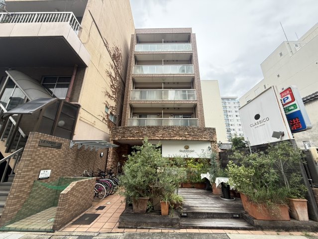 建物外観　ルヴェール丸の内