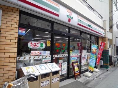 コンビニ　セブンイレブン 板橋大和町店（コンビニ）まで126m