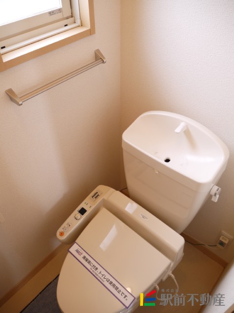 トイレ　トイレの窓はうれしいです