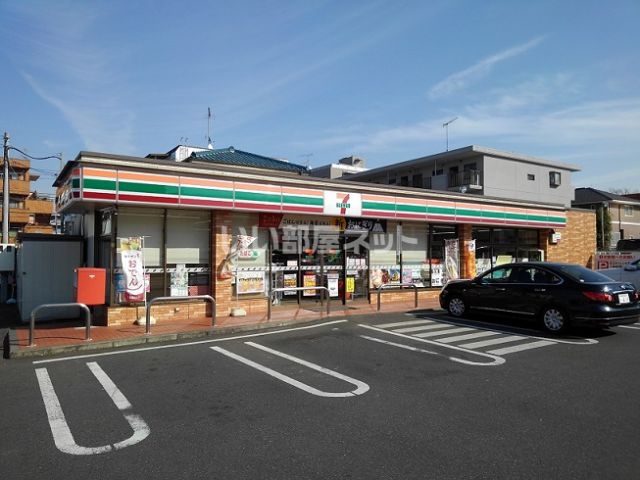 コンビニ　セブンイレブン 八王子堀之内3丁目店（コンビニ）まで110m