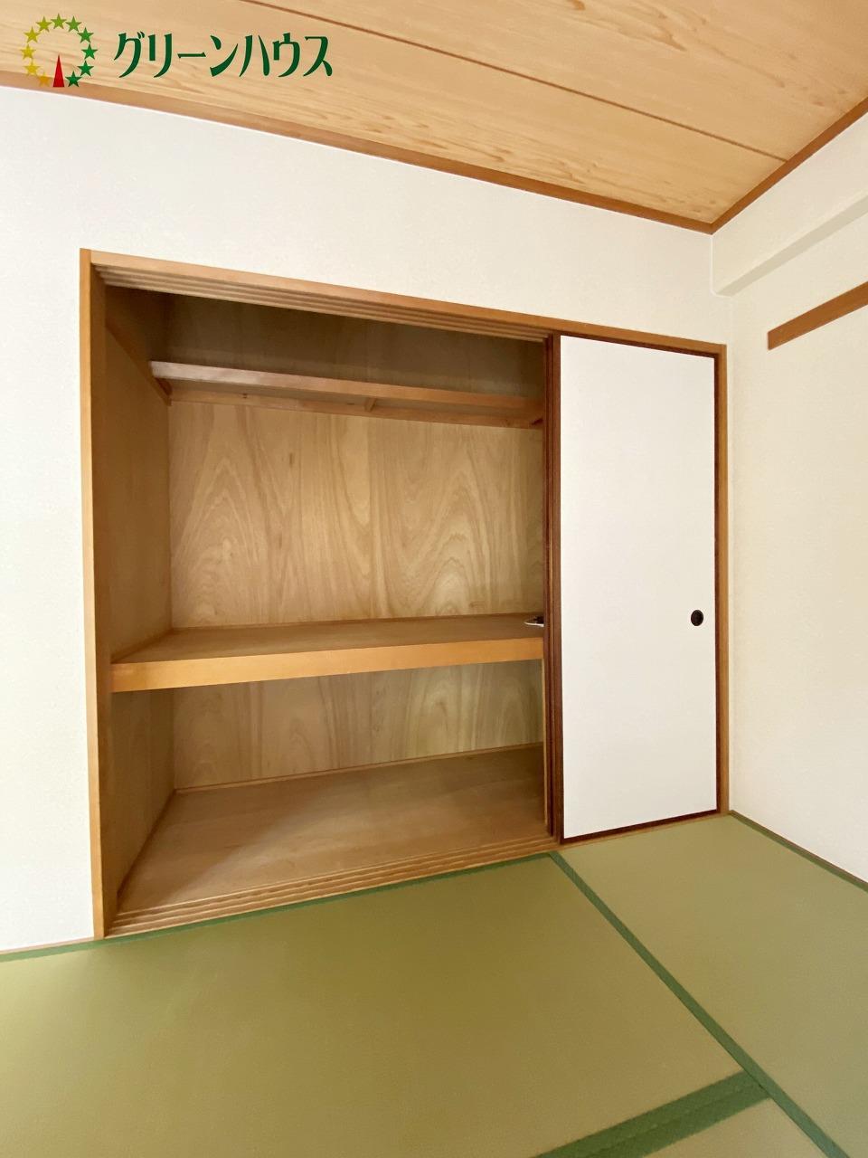 その他　和室6帖の押入になります。