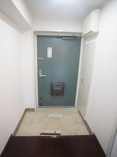 丸竹マンションの玄関写真