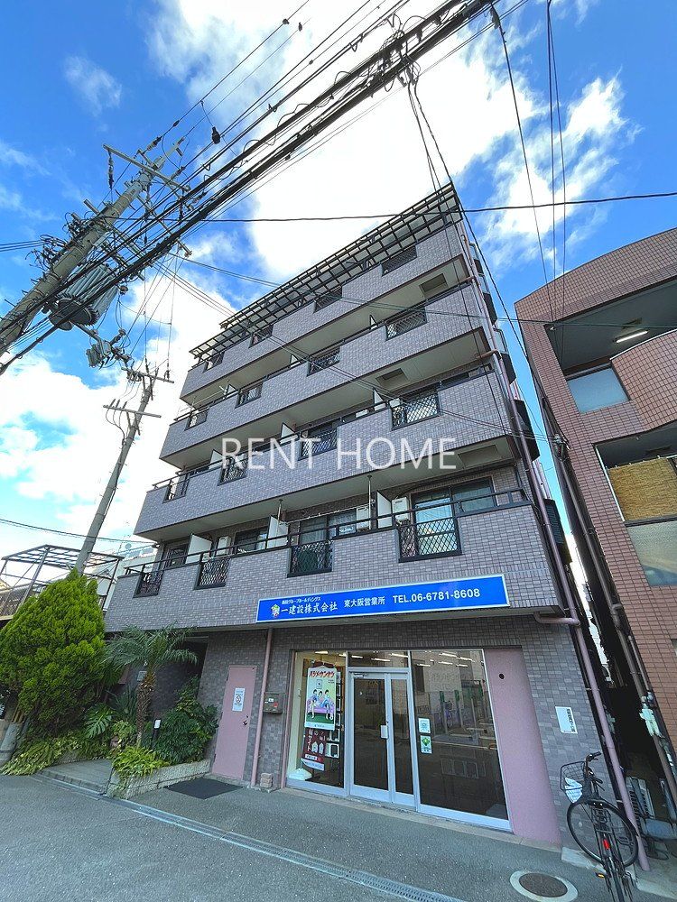 建物外観　鉄骨造７階建て