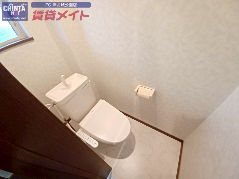 トイレ　同型参考写真