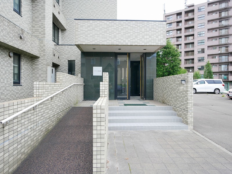 エントランス　※別号室参考写真