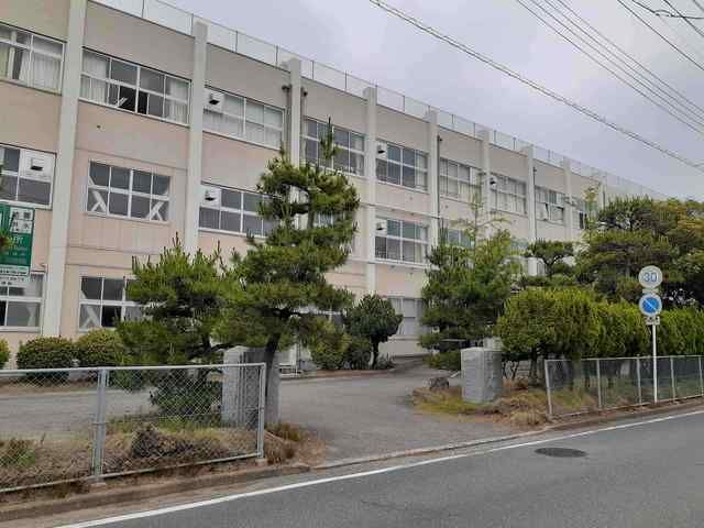 中学校　黒埼中学校（中学校）まで1000m