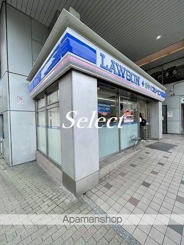 コンビニ　ローソンスリーエフ保土ケ谷駅ビル店（コンビニ）まで742m