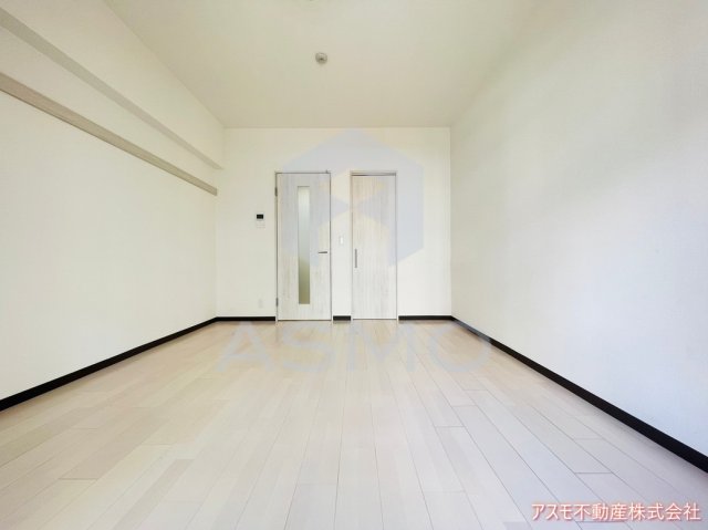 居室・リビング　同マンション別部屋参考写真