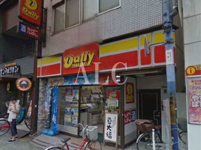 コンビニ　デイリーヤマザキ 北千住駅東口店（コンビニ）まで1076m