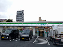 コンビニ　ファミリーマート さいたま辻八丁目店（コンビニ）まで508m