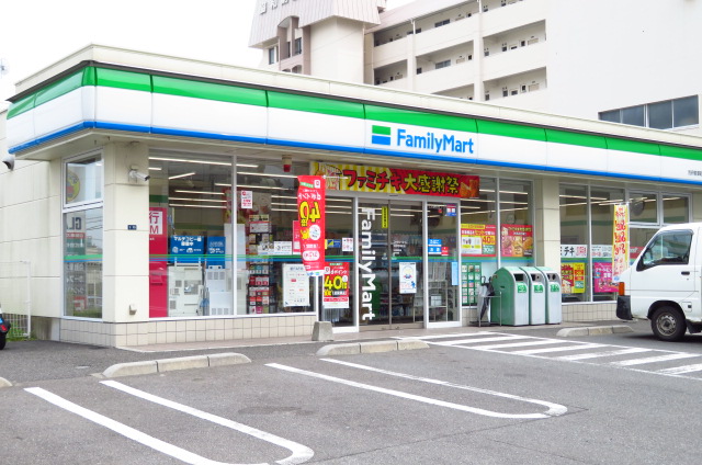 コンビニ　ファミリーマート 別府若草町店（コンビニ）まで356m