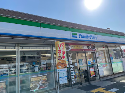 コンビニ　ファミリーマート 豊中インター南店（コンビニ）まで272m