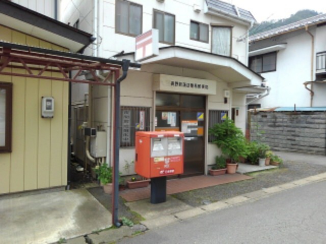 郵便局　長野新諏訪簡易郵便局（郵便局）まで215m