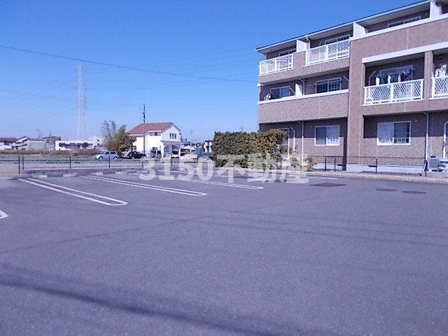 駐車場　駐車スペースもあります