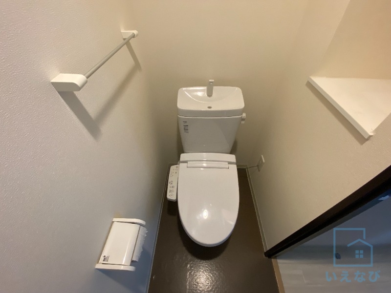地下鉄谷町線 出戸駅 徒歩3分 6階建 築12年のトイレ写真