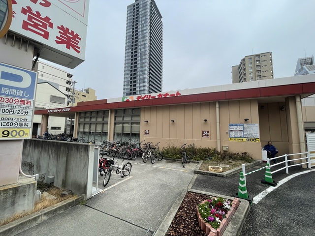 スーパー　デイリーカナートイズミヤ玉造店（スーパー）まで388m