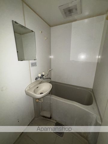地下鉄谷町線 東梅田駅 徒歩5分 12階建 築24年の風呂写真