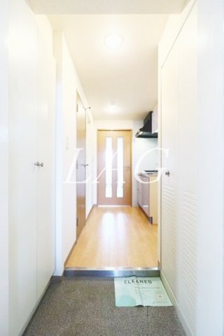 ＪＲ山手線 渋谷駅 徒歩13分 11階建 築29年の玄関写真