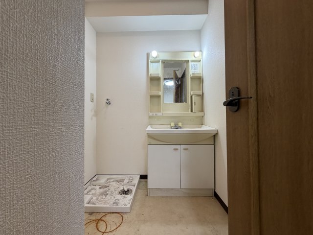地下鉄谷町線 喜連瓜破駅 徒歩10分 4階建 築29年の内装写真