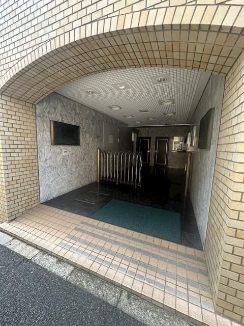 エントランス　エントランス