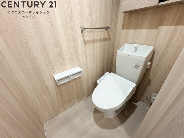 トイレ　収納スペースあり！綺麗なトイレです！