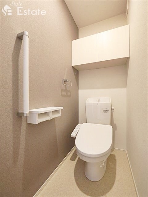 地下鉄東山線 上社駅 徒歩23分 3階建 築4年のトイレ写真