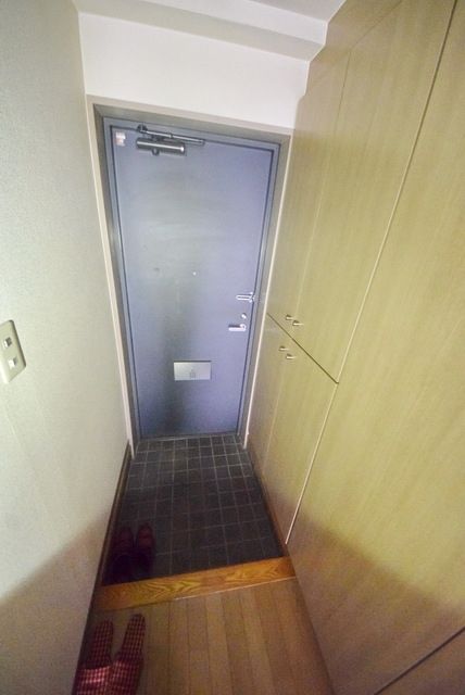 スプルースつつじケ丘の玄関写真