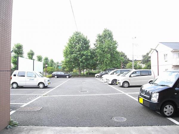 駐車場　駐車場
