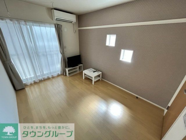 クレイノ蔦元の居間写真