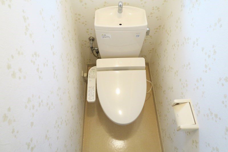 京王線 分倍河原駅 徒歩5分 2階建 築38年のトイレ写真
