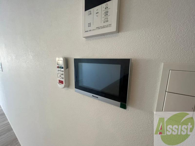 セキュリティ　ＴＶモニター付インターホンです。来客者の顔が見えるので安心！