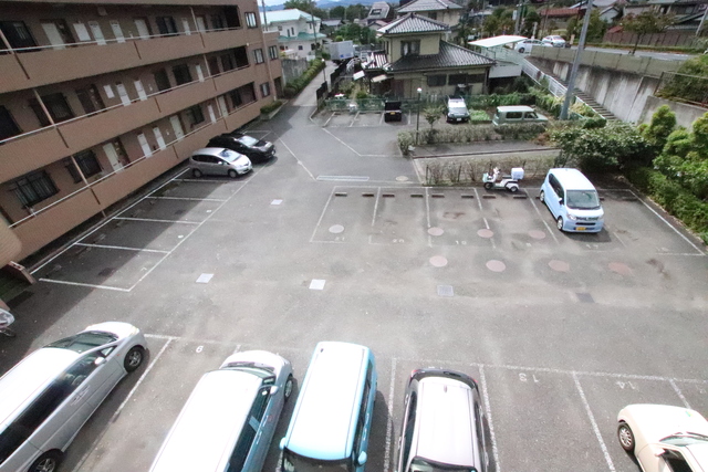 駐車場　駐車場（要空き確認）