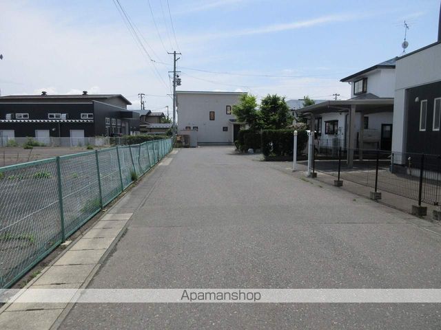 その他　周辺道路（その他）まで0m