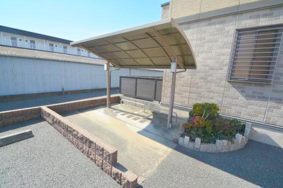 駐車場　あなたの大事な自転車も安心してとめることができますね。